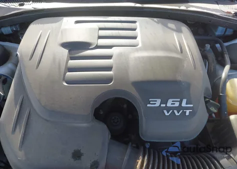 2016 Chrysler 300 300S Alloy Edition z USA, uszkodzony, nr VIN 2C3CCABG8GH269796